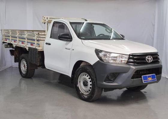 TOYOTA HILUX 2.8 D-4D TURBO DIESEL CHASSI 4X4 MANUAL